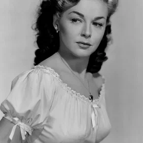 Photo star :  Marguerite Chapman