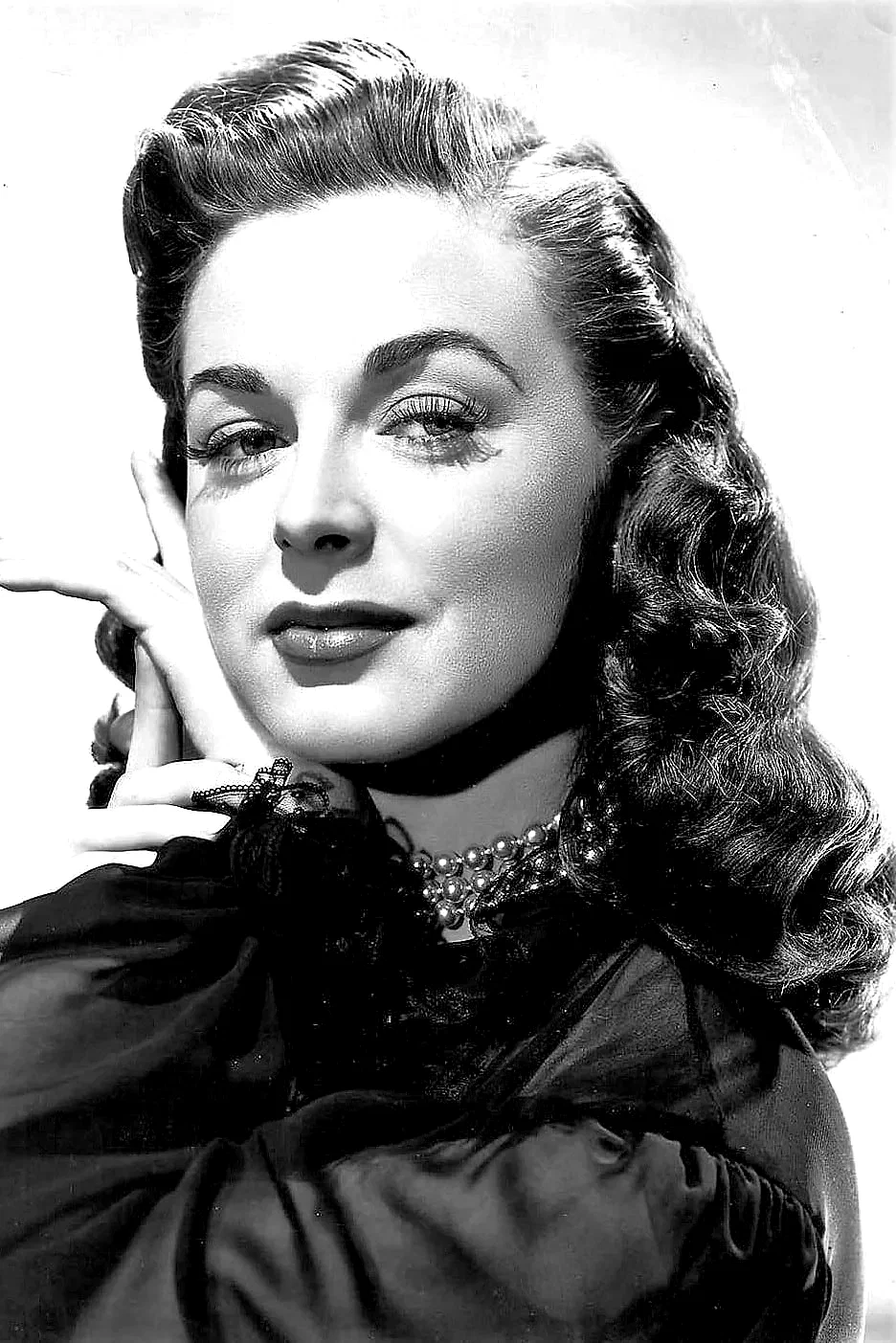  Marguerite Chapman