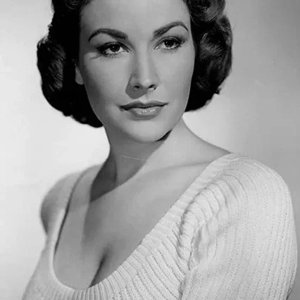  Mara Corday