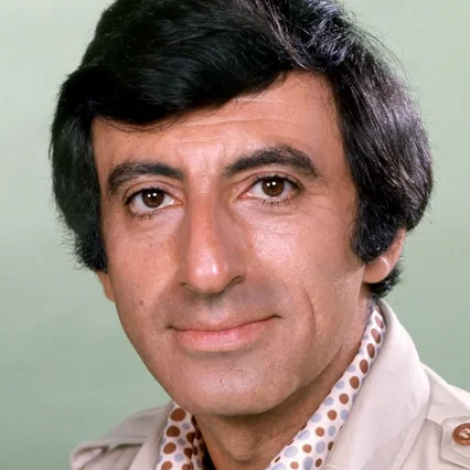  Jamie Farr
