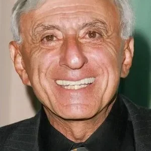  Jamie Farr
