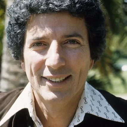  Bert Convy