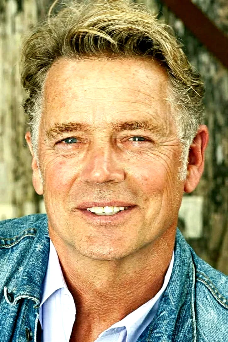  John Schneider
