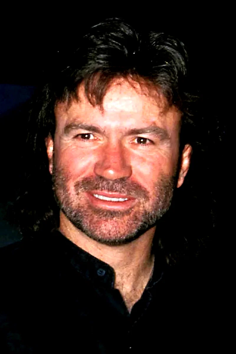  Aaron Norris
