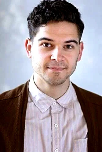  Daniel Maslany