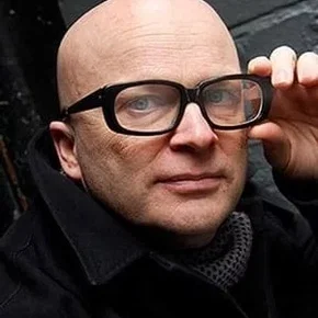 Photo star :  Dominic Savage