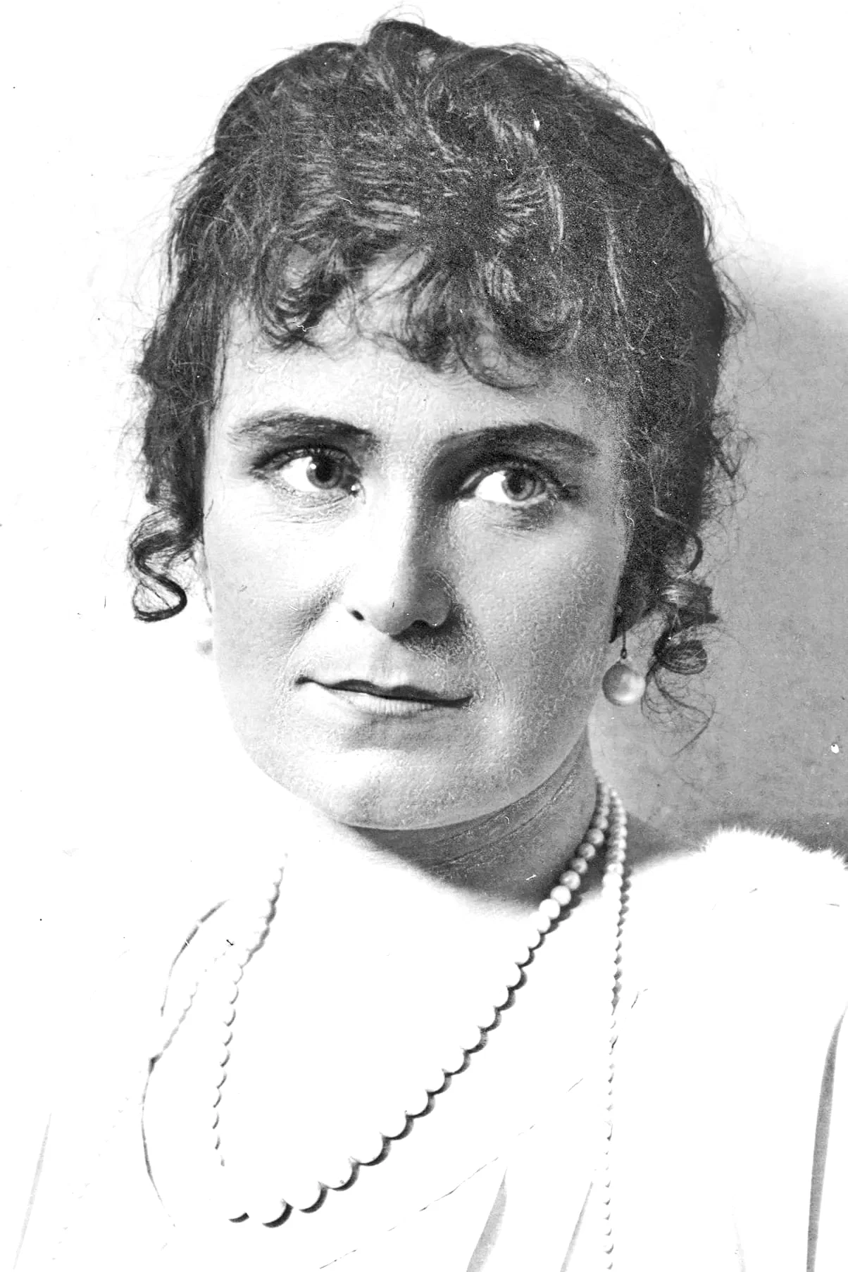  Edith Erastoff