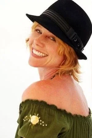  Juliette Cummins