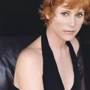  Juliette Cummins