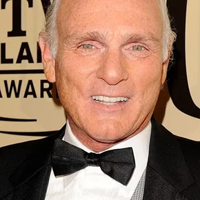 Photo star :  Joe Regalbuto