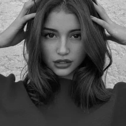  Cassandra Cano