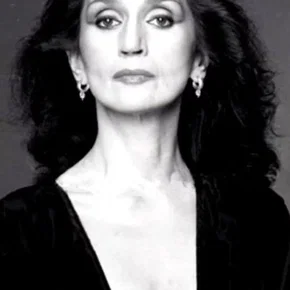Photo star : Dimitra Arliss