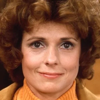  Joan Hotchkis