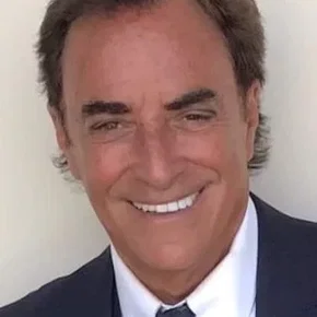 Photo star : Thaao Penghlis