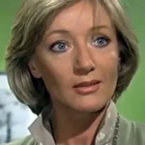  Jennifer Hilary