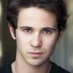Photo star : Connor Paolo