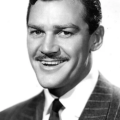  Douglas Fowley