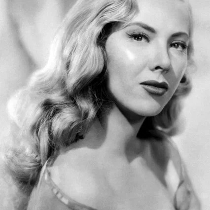  Georgine Darcy