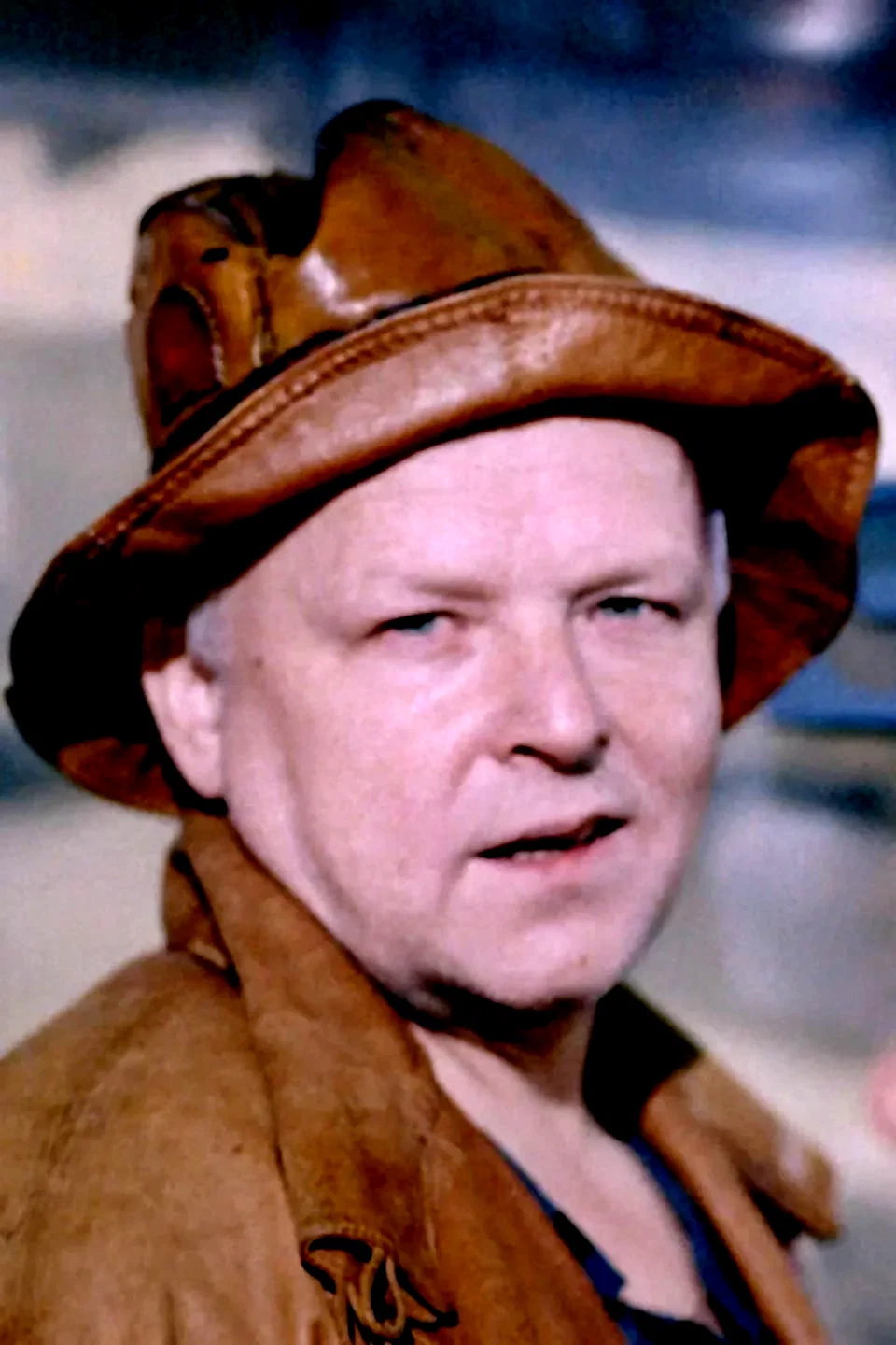 Marian Opania