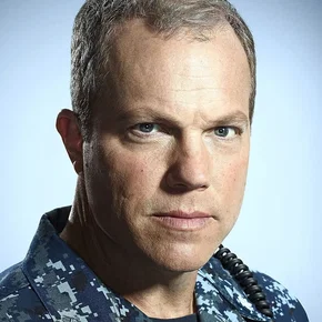 Photo star : Adam Baldwin