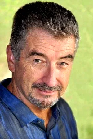  Wayne Crawford