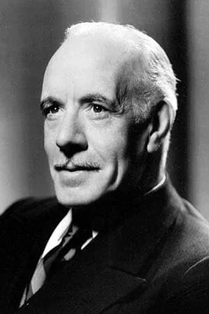 Lewis  Stone photo