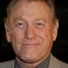 Photo star : Earl Holliman