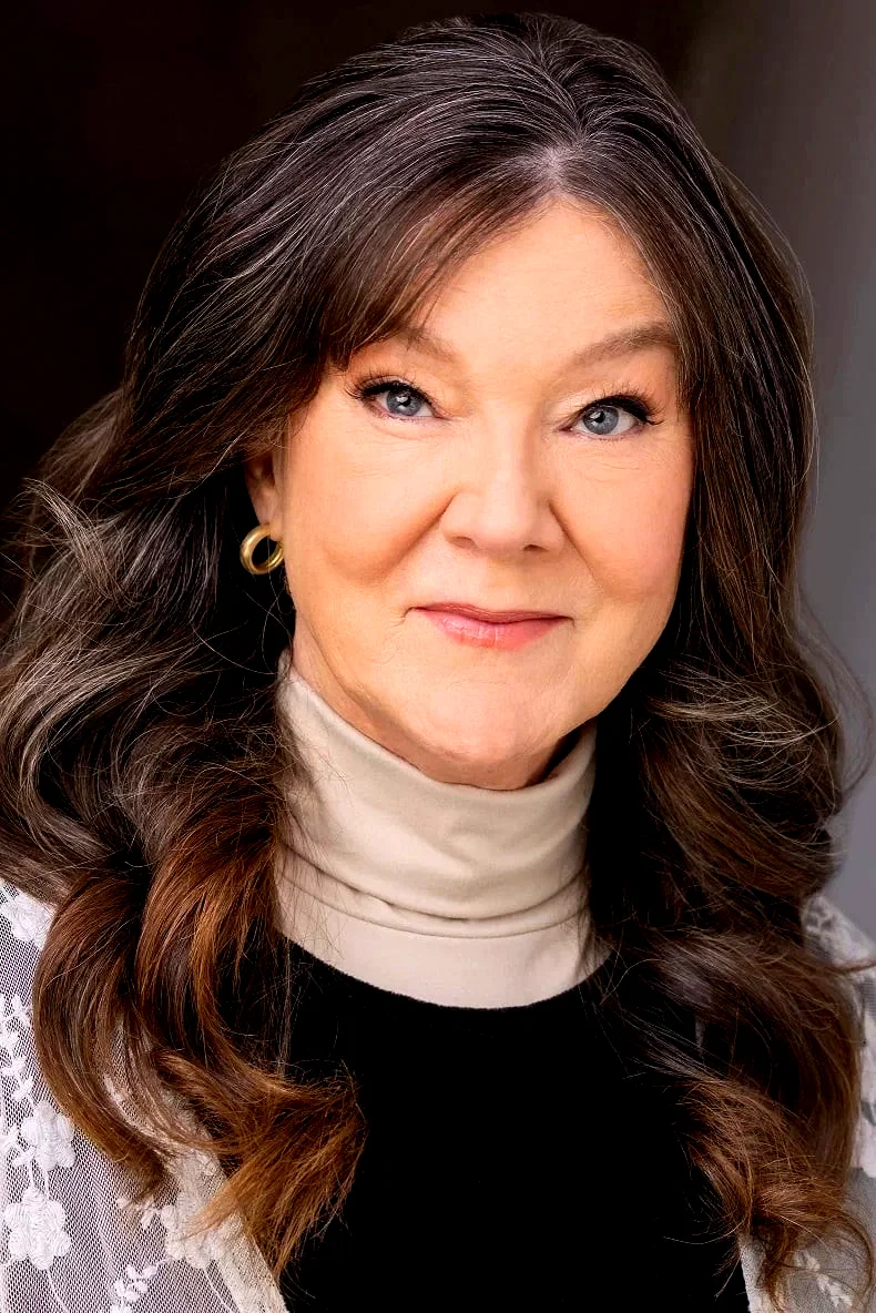  Mary Badham