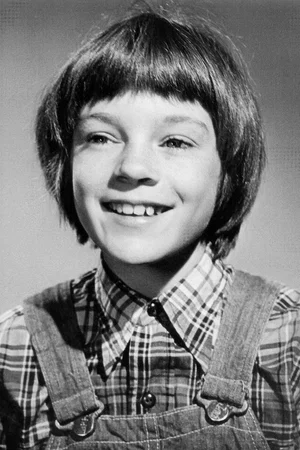  Mary Badham