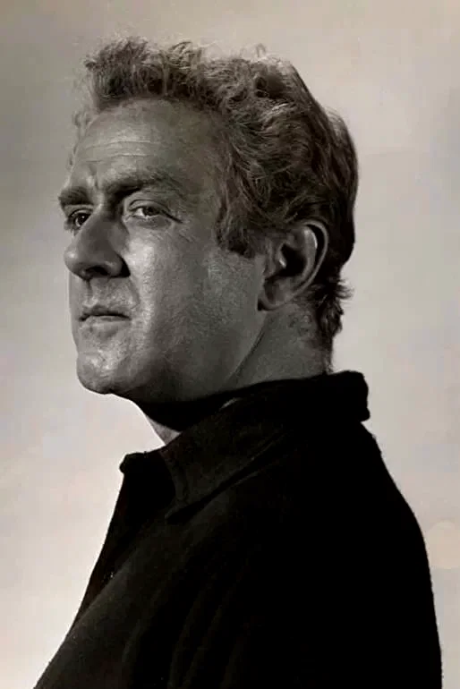  Lloyd Gough