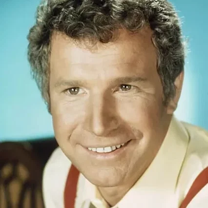  Wayne Rogers