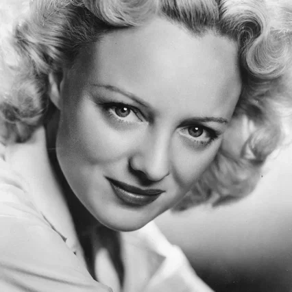  Sheila Bromley