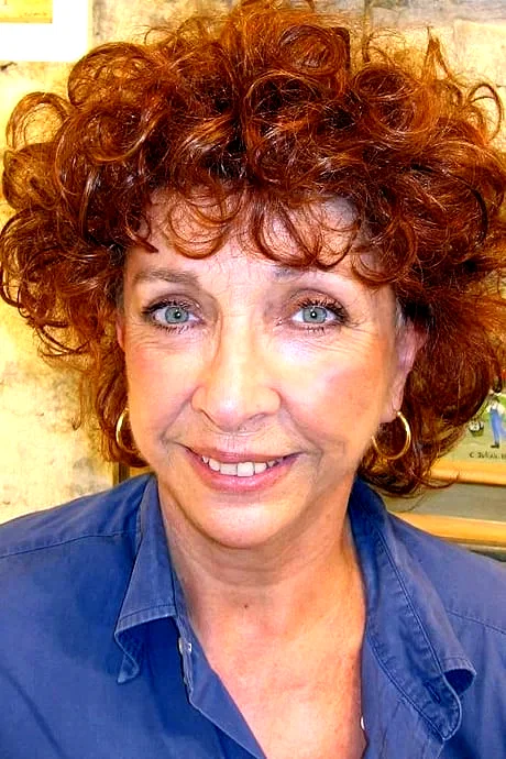 Charlotte Julian