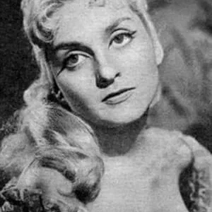  Sylvie Pelayo