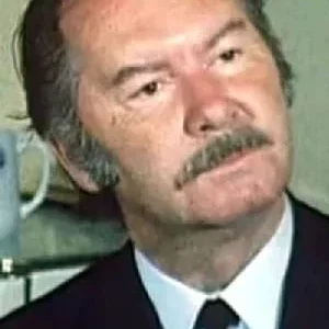  Raymond Barrat