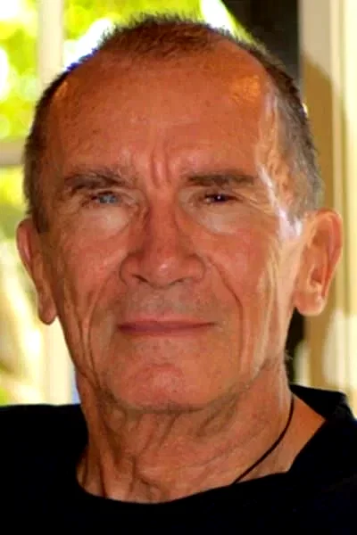  Erik Holmey