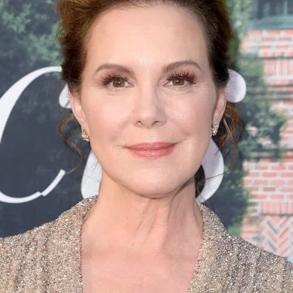 Elizabeth Perkins
