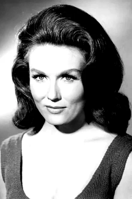 Elaine Devry