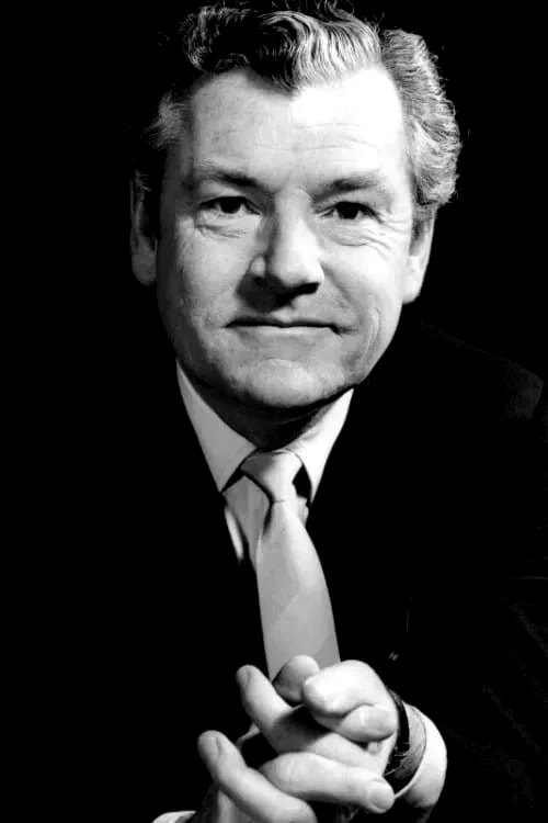 Kenneth  More