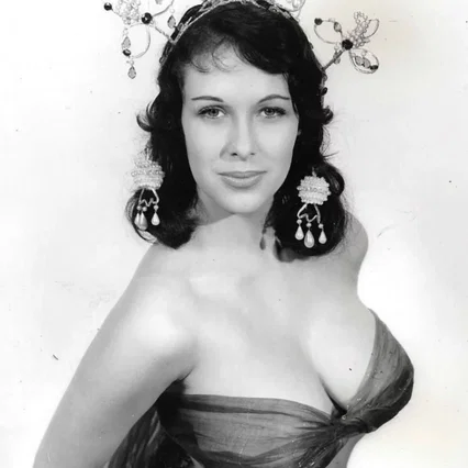 Marie Devereux
