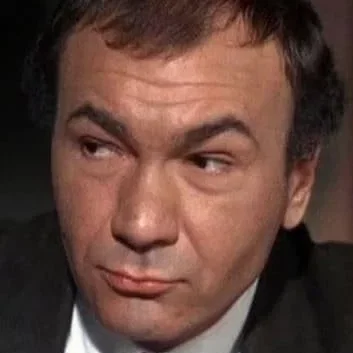 John Colicos