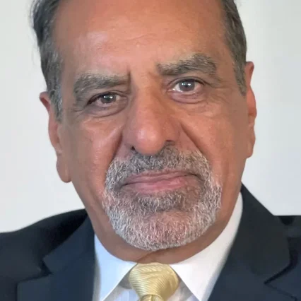 Kavi Raz