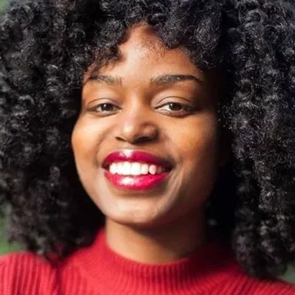  Amélia Ewu