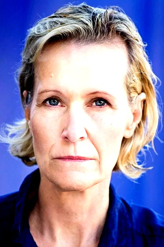  Barbara Bingham
