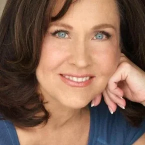 Photo star :  Erin Gray