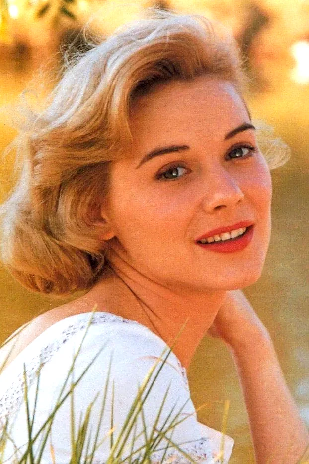  Hope Lange