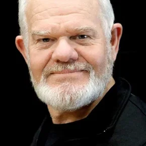 Photo star : Mark Hadlow