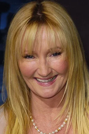  Karen Dotrice photo
