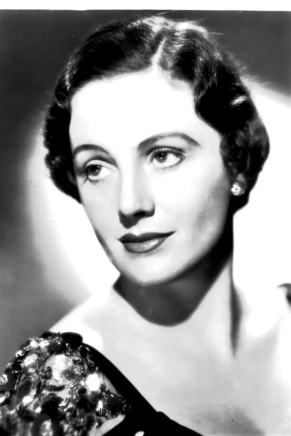  Frieda Inescort