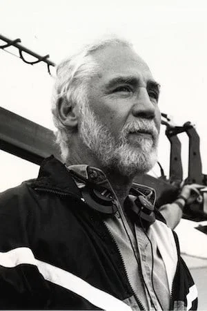  Robert M. Young